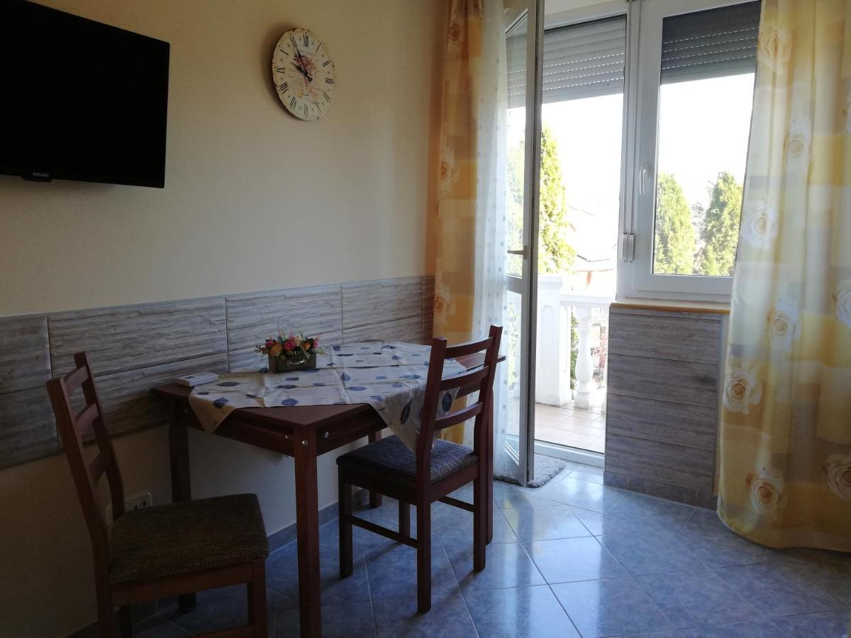 Imola Es Andrea Apartmanhaz Hajdúszoboszló Zewnętrze zdjęcie