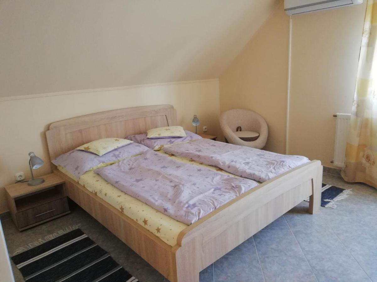 Imola Es Andrea Apartmanhaz Hajdúszoboszló Zewnętrze zdjęcie