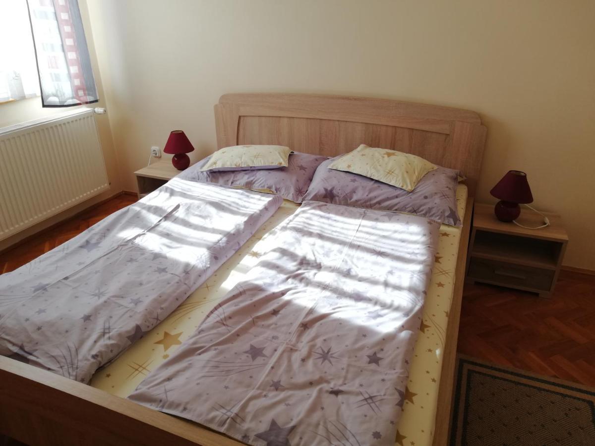Imola Es Andrea Apartmanhaz Hajdúszoboszló Zewnętrze zdjęcie