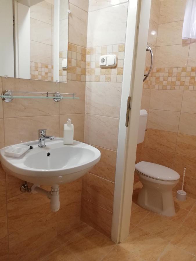 Imola Es Andrea Apartmanhaz Hajdúszoboszló Zewnętrze zdjęcie