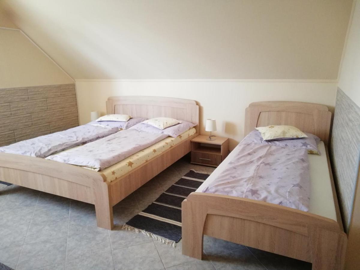 Imola Es Andrea Apartmanhaz Hajdúszoboszló Zewnętrze zdjęcie