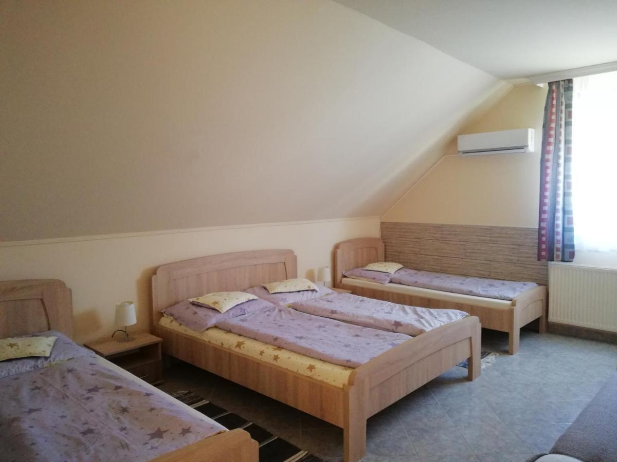 Imola Es Andrea Apartmanhaz Hajdúszoboszló Zewnętrze zdjęcie