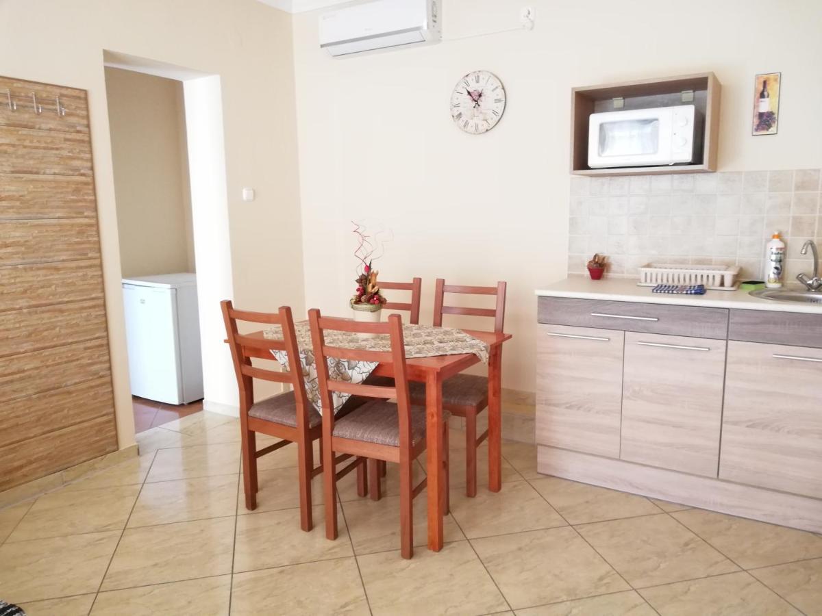 Imola Es Andrea Apartmanhaz Hajdúszoboszló Zewnętrze zdjęcie