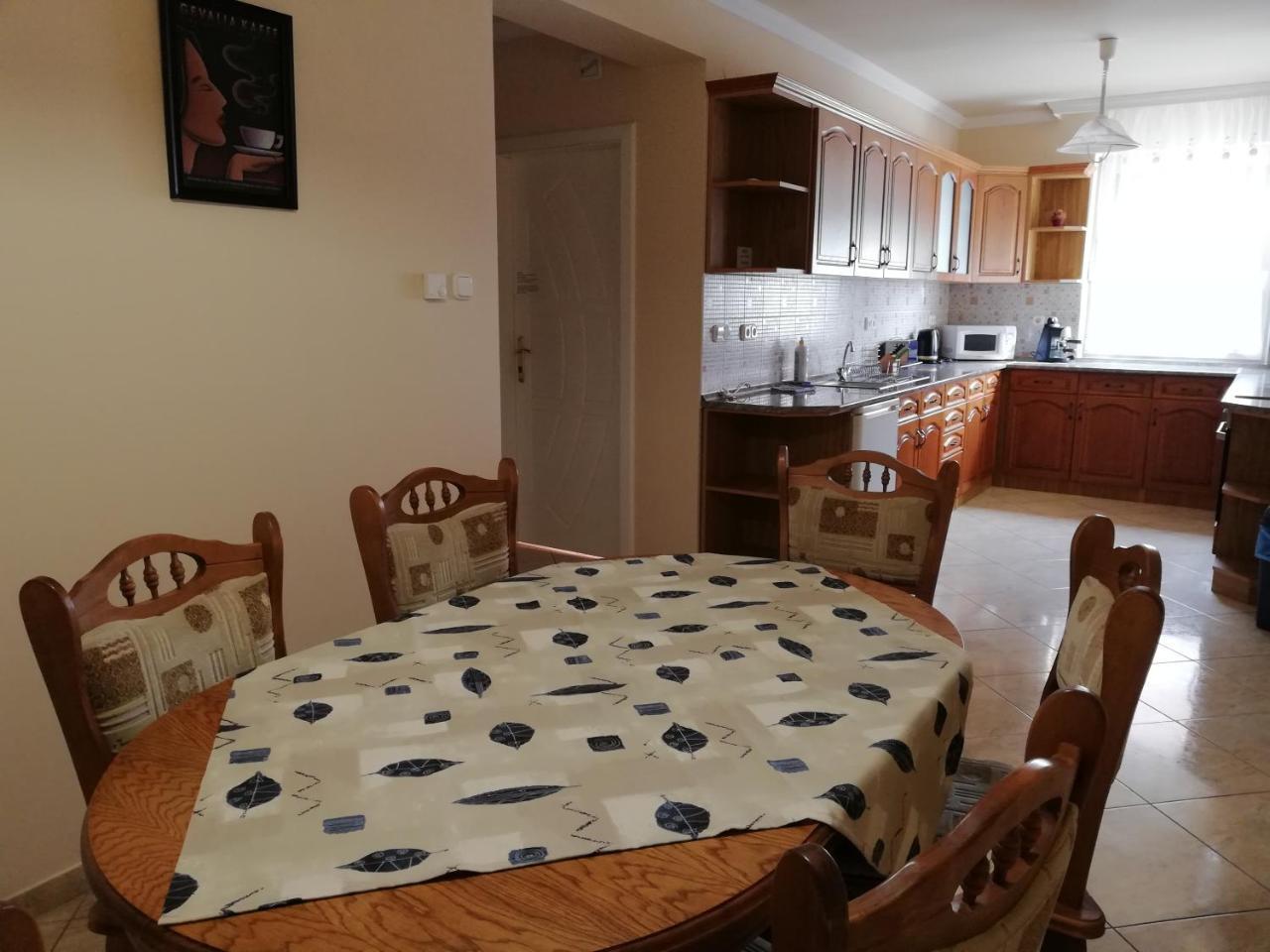 Imola Es Andrea Apartmanhaz Hajdúszoboszló Zewnętrze zdjęcie